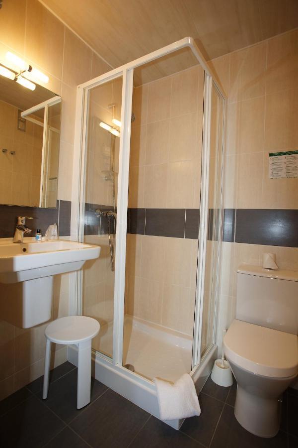 Contact Hotel - Hotel Le Lion D'Or Lamballe Esterno foto