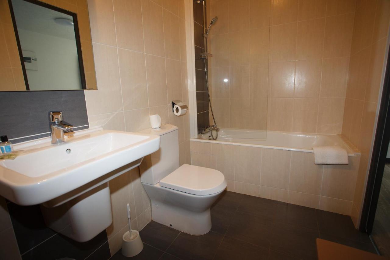 Contact Hotel - Hotel Le Lion D'Or Lamballe Esterno foto