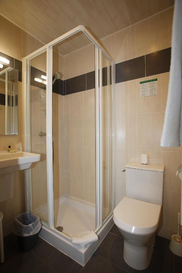 Contact Hotel - Hotel Le Lion D'Or Lamballe Esterno foto