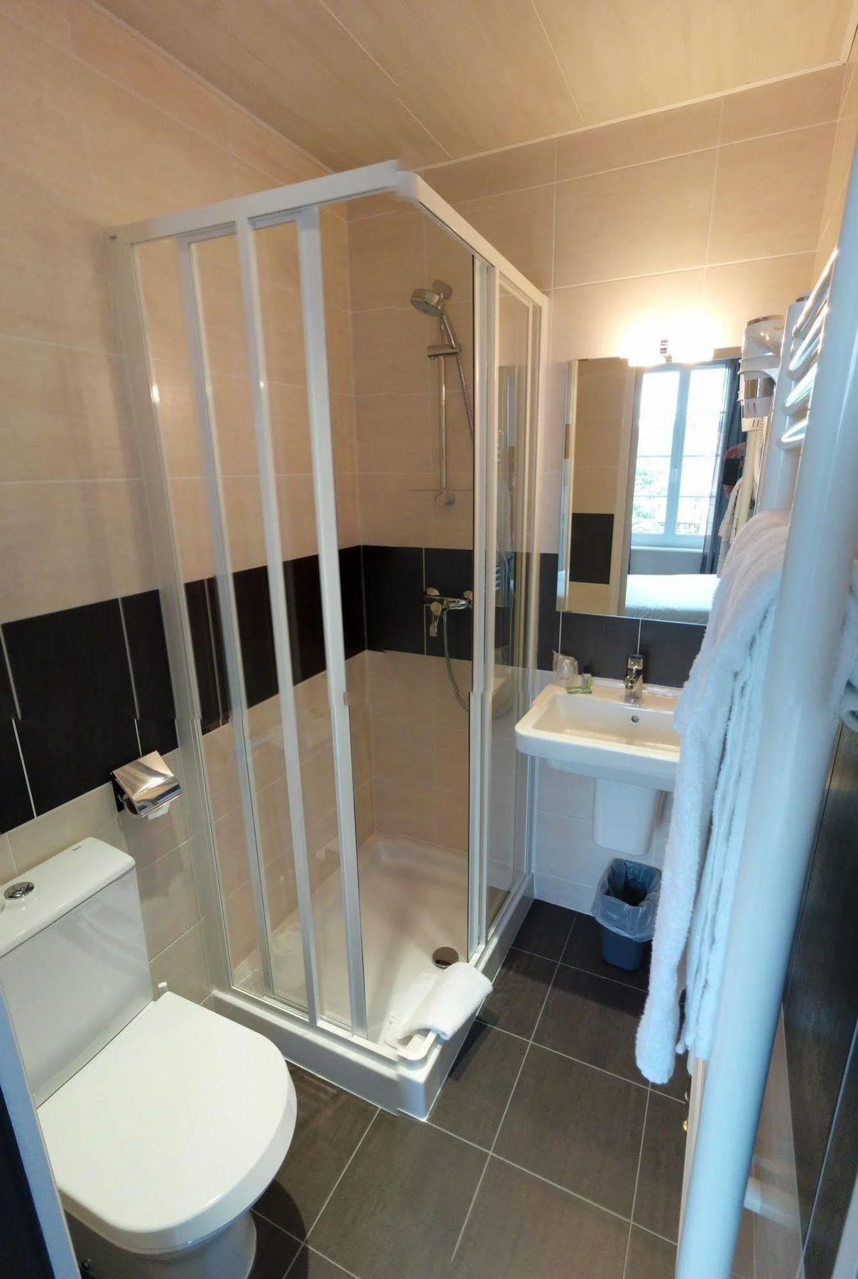 Contact Hotel - Hotel Le Lion D'Or Lamballe Esterno foto